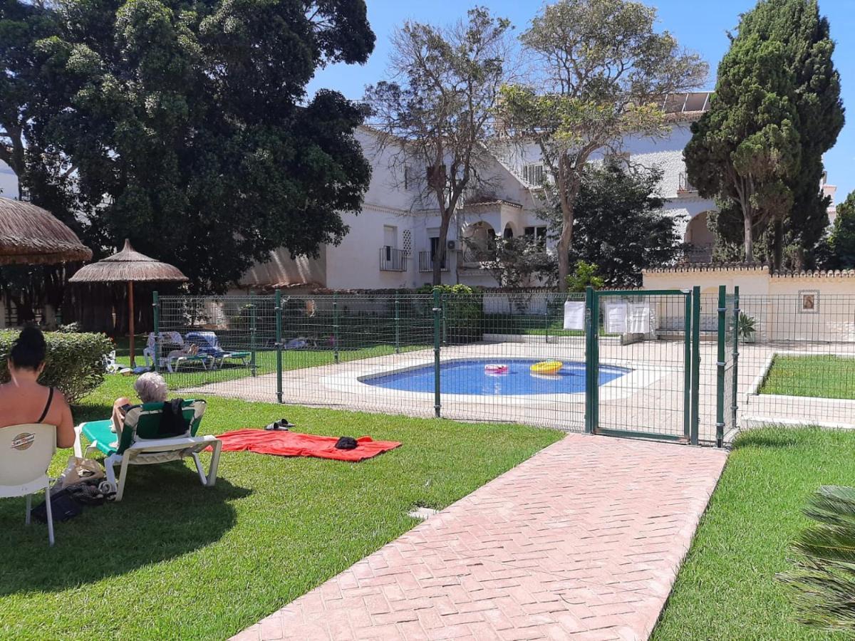 Апартаменты Carihuela Park Palace Apartament Sun&Beach Торремолинос Экстерьер фото